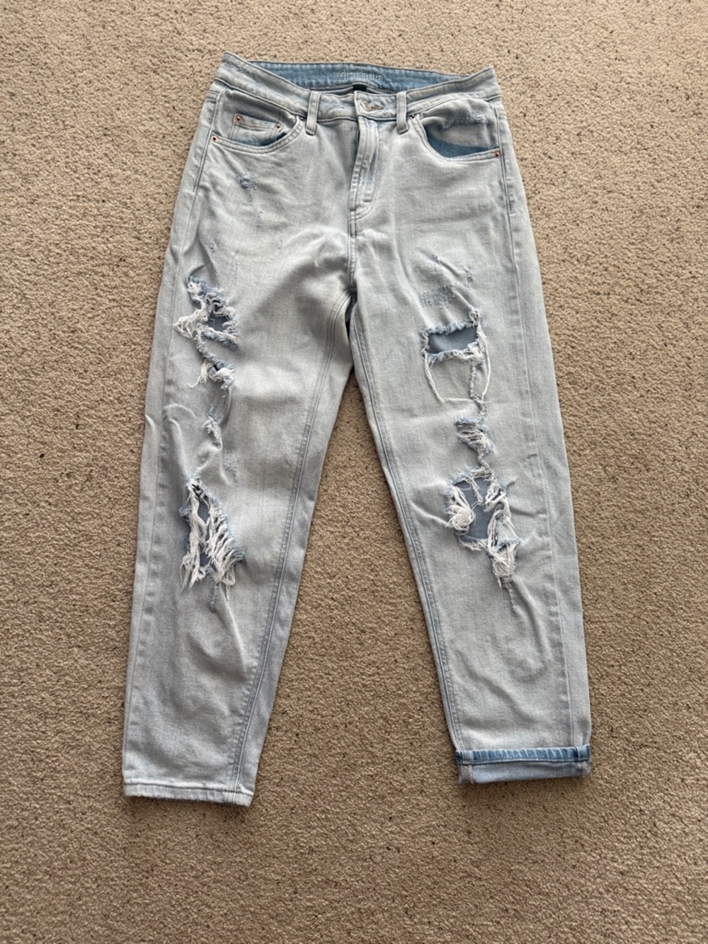 Wild Fable Light Wash Distressed Women’s Jeans